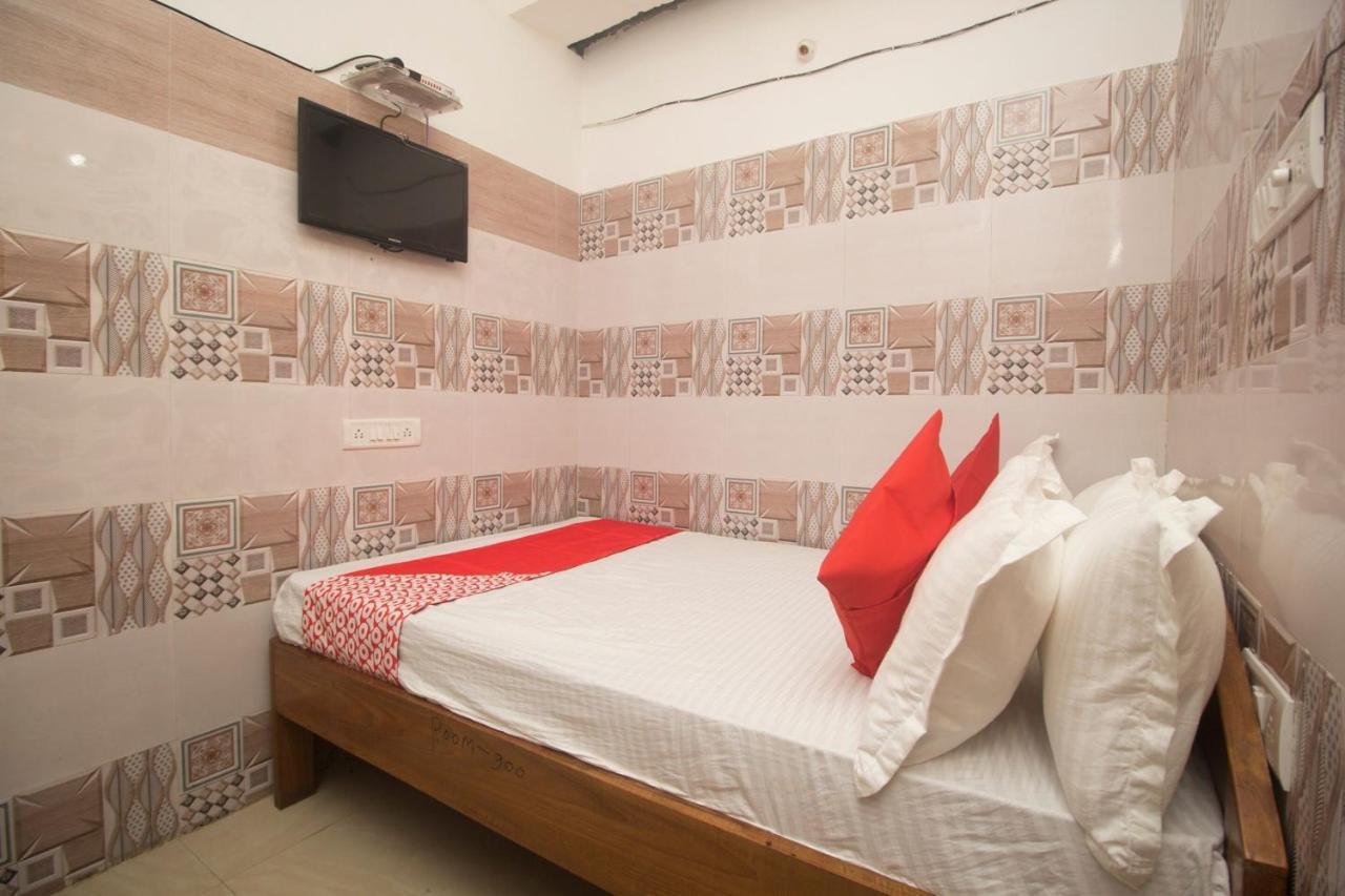Hotel O Kshounish Residency Māldah Extérieur photo