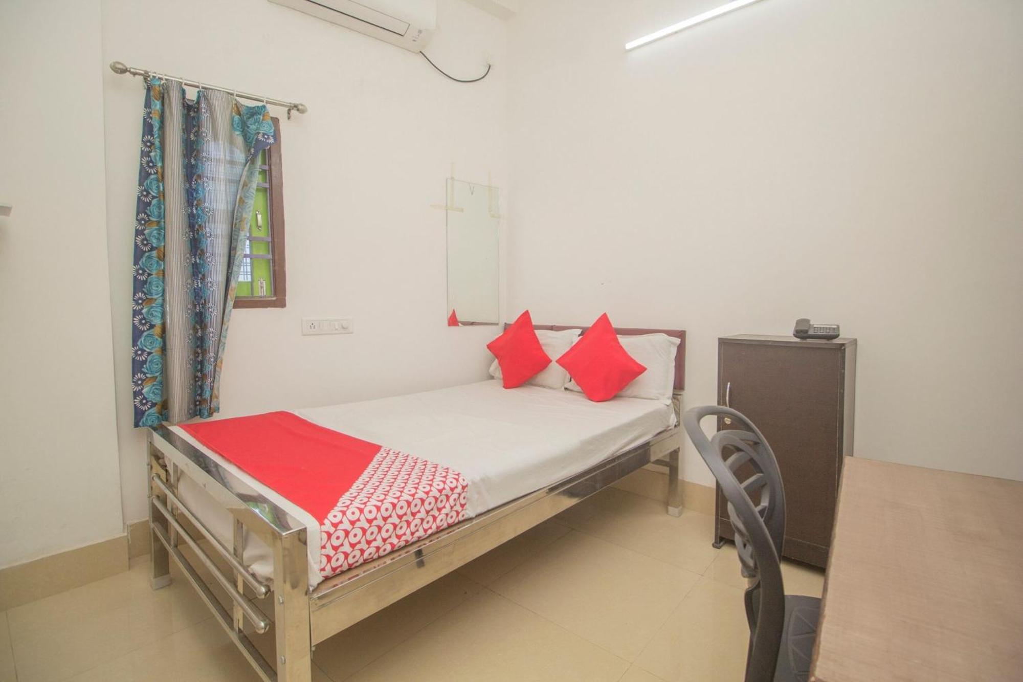 Hotel O Kshounish Residency Māldah Extérieur photo