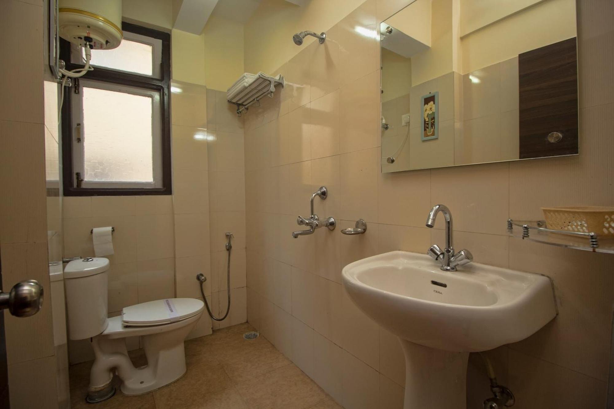 Hotel O Kshounish Residency Māldah Extérieur photo