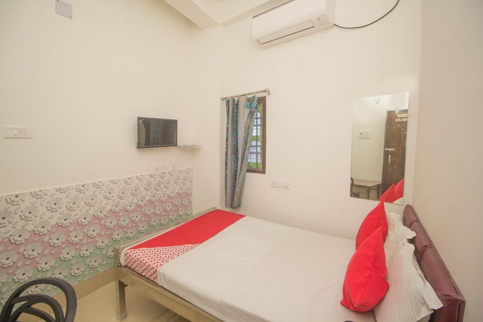 Hotel O Kshounish Residency Māldah Extérieur photo