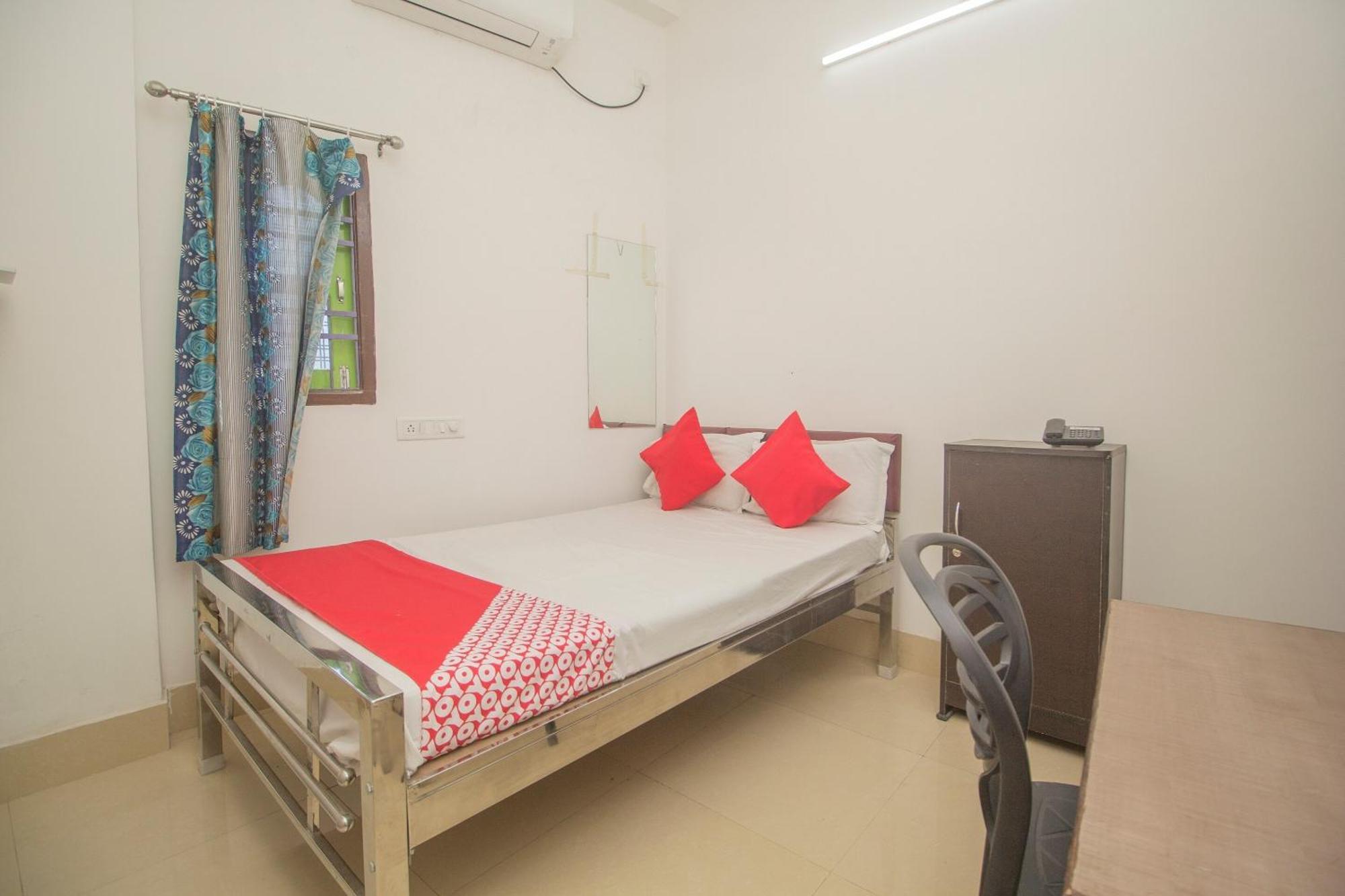 Hotel O Kshounish Residency Māldah Extérieur photo